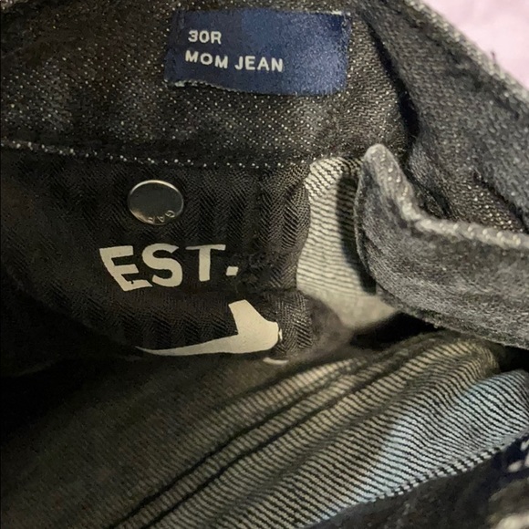 Gap brand mom jeans! - Picture 5 of 6